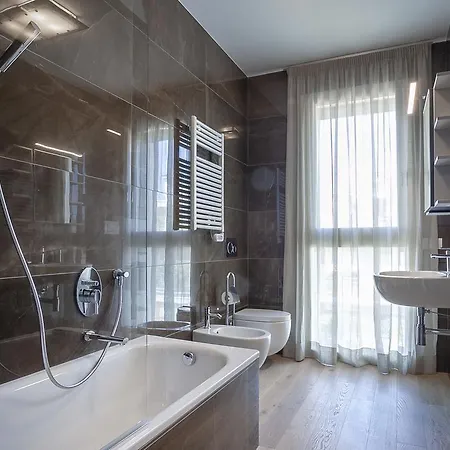 Italianway-poma 61 * Milano